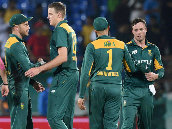Morne Morkel (2nd left) celebrates the 3rd ODI win with his team-mates in Rajkot Morne Morkel (2nd left) celebrates the 3rd ODI win with his team-mates in Rajkot