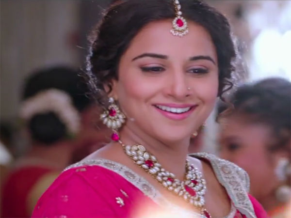 Actress turns coolie for TV show Actress turns coolie for TV show