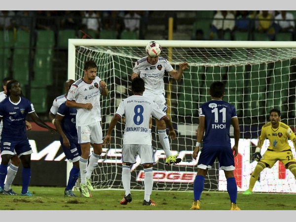 FC Goa and Chennaiyin FC in action FC Goa and Chennaiyin FC in action