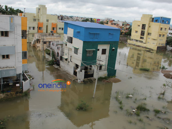TN floods: PM announces ex-gratia TN floods: PM announces ex-gratia