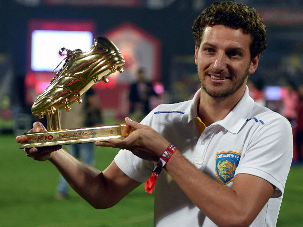 File photo: Elano Blumer poses to the media after receiving the Golden Boot award in ISL last year File photo: Elano Blumer poses to the media after receiving the Golden Boot award in ISL last year