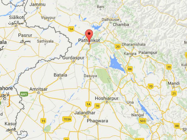 Unclaimed bag sparks bomb scare at Pathankot railway station. Unclaimed bag sparks bomb scare at Pathankot railway station.
