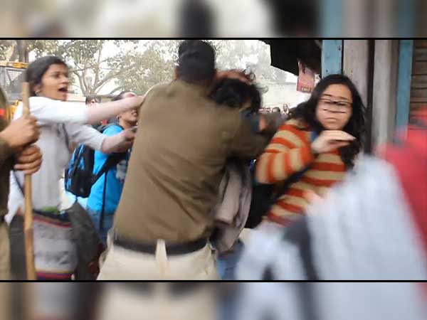 Watch Video: Delhi cops beat up girls Watch Video: Delhi cops beat up girls