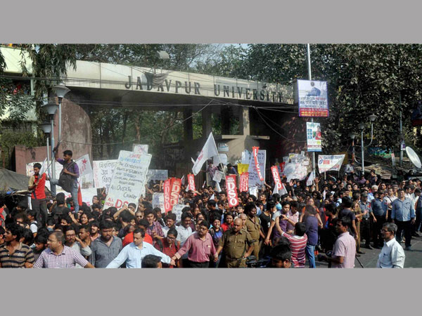 Members of various students unions of Jadavpur University form a human chain in an attempt to prevent an ABVP rally from the university campus in Kolkata Members of various students unions of Jadavpur University form a human chain in an attempt to prevent an ABVP rally from the university campus in Kolkata