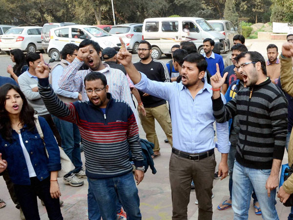 JNU row:Jamia students spotted in video? JNU row:Jamia students spotted in video?