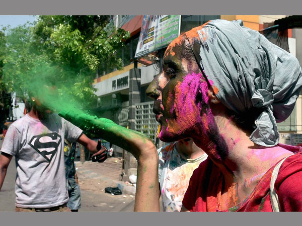 holi1 holi1