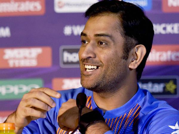 MS Dhoni speaks to the media in Kolkata about World T20 MS Dhoni speaks to the media in Kolkata about World T20