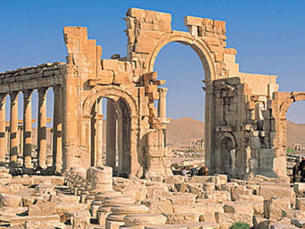 Russia strikes target IS in Palmyra Russia strikes target IS in Palmyra