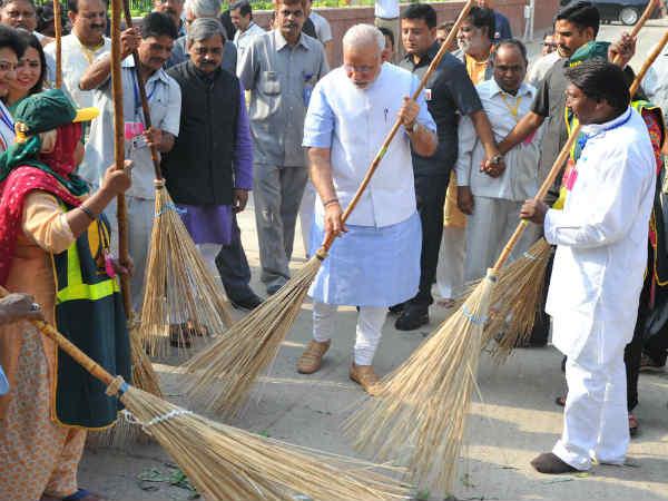 22 envoys join Swachh Bharat campaign 22 envoys join Swachh Bharat campaign