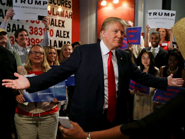 Trump accuses Cruz of bribing delegates Trump accuses Cruz of bribing delegates
