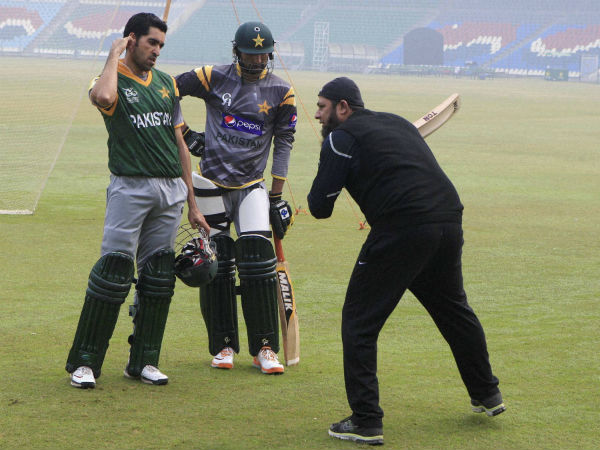 File photo: Inzamam-ul-Haq (right) gives batting tips to Pakistan players Umar Gul (left) and Sohail Tanveer File photo: Inzamam-ul-Haq (right) gives batting tips to Pakistan players Umar Gul (left) and Sohail Tanveer