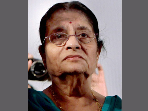 L K Advani's wife cremated L K Advani's wife cremated