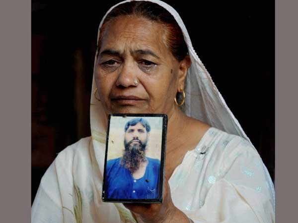 Kirpal Singh's family meets HM Kirpal Singh's family meets HM