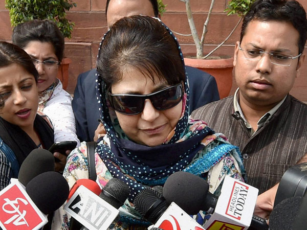 Mehbooba Mufti warns ministers Mehbooba Mufti warns ministers