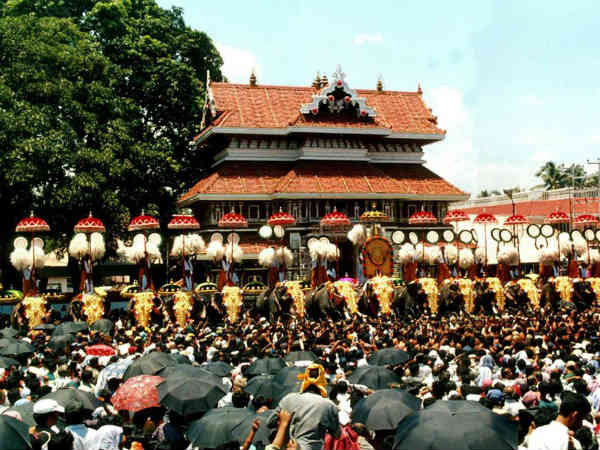 thrissur-pooram thrissur-pooram
