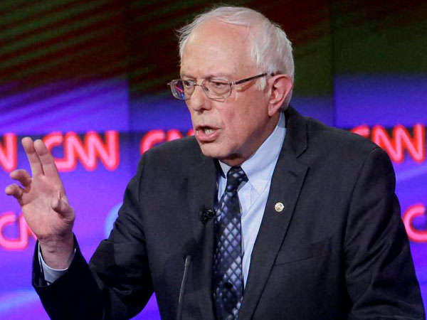 Clinton, Sanders against immigrant raids Clinton, Sanders against immigrant raids