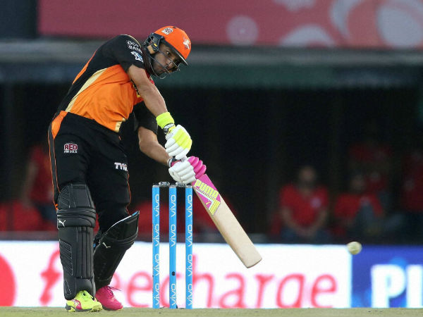 IPL 2016: Yuvraj, Warner help Sunrisers Hyderabad beat Kings XI Punjab by 7 wickets IPL 2016: Yuvraj, Warner help Sunrisers Hyderabad beat Kings XI Punjab by 7 wickets