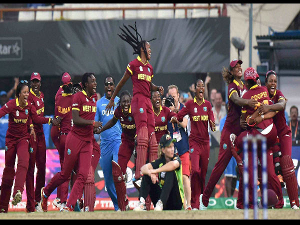 West Indies Mens cricketers dance with womens cricketers after West Indies womens team wins ICC T20 World cup final in Kolkata West Indies Mens cricketers dance with womens cricketers after West Indies womens team wins ICC T20 World cup final in Kolkata