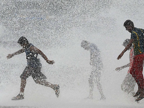 Monsoon to hit Delhi in next 48 hours. Monsoon to hit Delhi in next 48 hours.