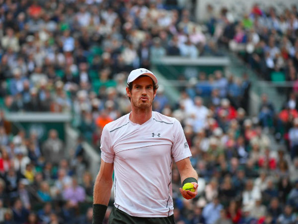 Wimbledon: Andy Murray cruises into last 16 after Djokovic's shock exit Wimbledon: Andy Murray cruises into last 16 after Djokovic's shock exit