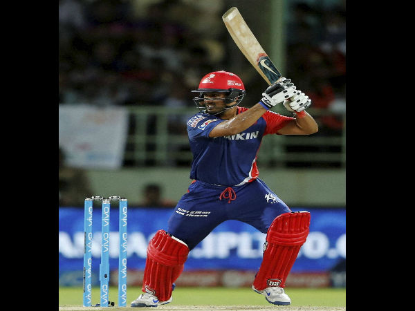 Cricketer Karun Nair escapes unhurt as snake boat capsizes Cricketer Karun Nair escapes unhurt as snake boat capsizes