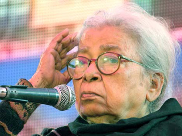 Mahasweta Devi wielded the pen to complement her activism. Mahasweta Devi wielded the pen to complement her activism.