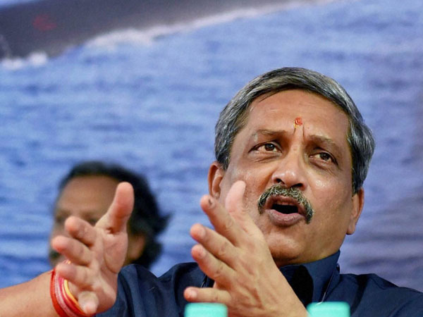 Manohar Parrikar takes on AAP Manohar Parrikar takes on AAP
