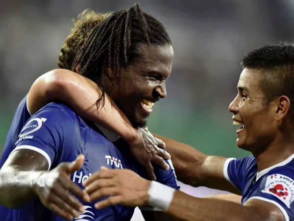 Bernard Mendy celebrating along with teammates Bernard Mendy celebrating along with teammates