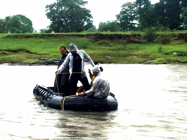 Maha bridge tragedy: Bus wreckage found Maha bridge tragedy: Bus wreckage found