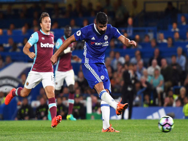 Diego Costa (front) scores the winning goal for Chelsea (Image courtesy: Chelsea FC Twitter handle) Diego Costa (front) scores the winning goal for Chelsea (Image courtesy: Chelsea FC Twitter handle)