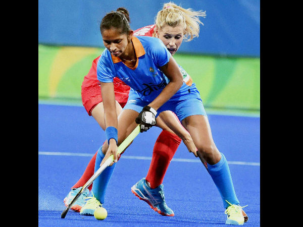 India's Navjot fight for ball with the Great Britain player during the Hockey match at Rio Olympic 2016 at Rio de Janeiro,Brazil. India's Navjot fight for ball with the Great Britain player during the Hockey match at Rio Olympic 2016 at Rio de Janeiro,Brazil.