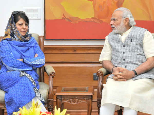 mehbooba-mufti-narendra-modi mehbooba-mufti-narendra-modi