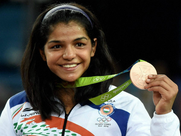 Delhi govt to give Rs1 cr to Sakshi Delhi govt to give Rs1 cr to Sakshi
