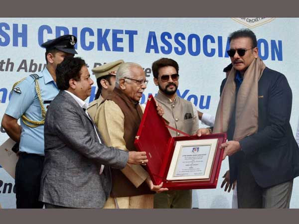 Ravi Shastri felicitated by Rajiv Shukla
