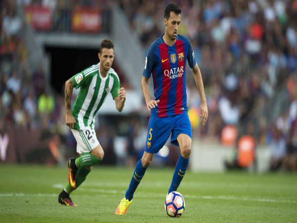 Sergio Busquets (right) Sergio Busquets (right)