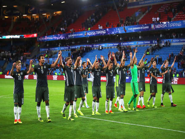 Germany players applaud the fans after winning against Norway (Image courtesy: Germany Twitter handle) Germany players applaud the fans after winning against Norway (Image courtesy: Germany Twitter handle)