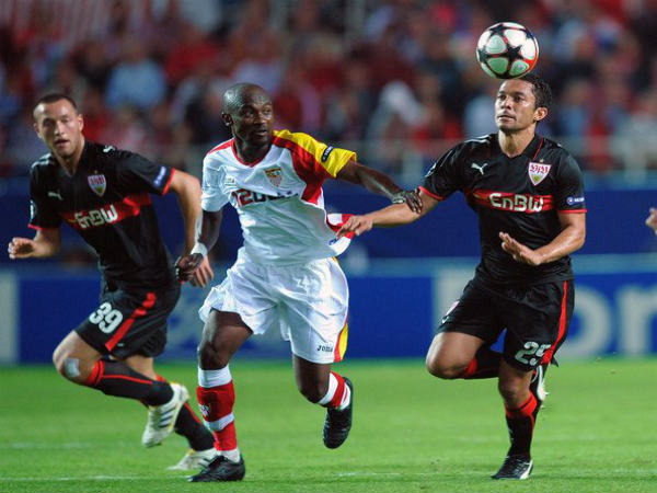 Didier Zokora (centre) in action for Sevilla (Image courtesy: Didier Zokora Twitter handle) Didier Zokora (centre) in action for Sevilla (Image courtesy: Didier Zokora Twitter handle)
