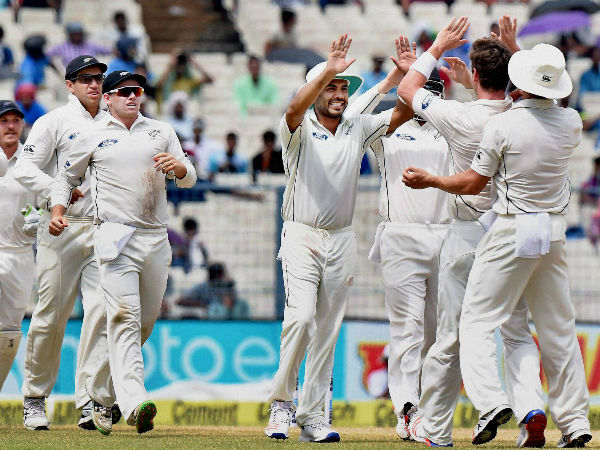 New Zealand bowlers floor India's top order