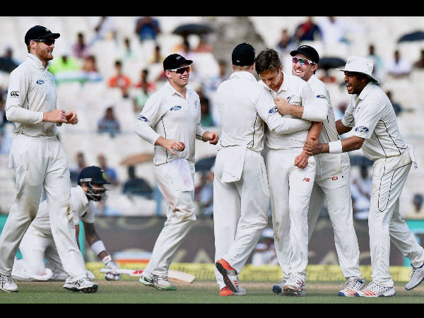 Trent Boult scalps Virat Kohli's wicket