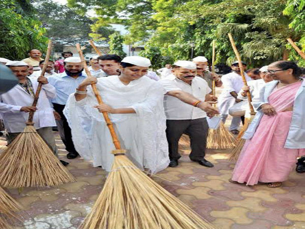 In Pics: Swachh Bharat drive on occasion of Gandhi Jayanti