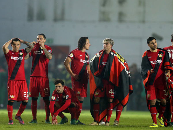 Bayer Leverkusen players disappointed after loss (Image courtesy: Bayer Leverkusen Twitter handle) Bayer Leverkusen players disappointed after loss (Image courtesy: Bayer Leverkusen Twitter handle)