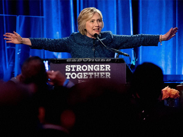 Clinton 'confident' over new email probe Clinton 'confident' over new email probe