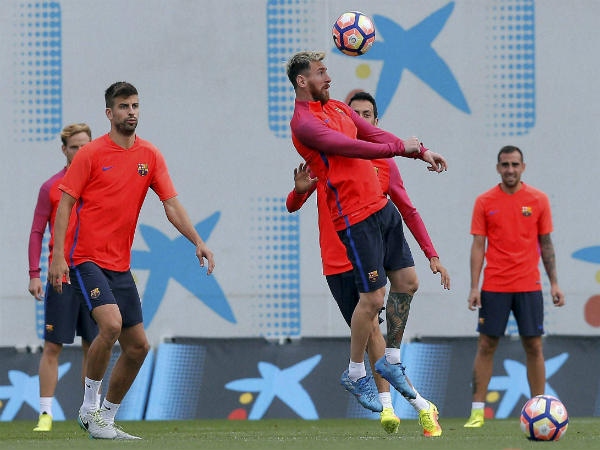 Raul Gonzalez, Lionel Messi among La Liga's five best players Raul Gonzalez, Lionel Messi among La Liga's five best players