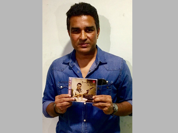 Sanjay Manjrekar with his new Rabindra Sangeet CD (Image courtesy: Sanjay Manjrekar Twitter handle) Sanjay Manjrekar with his new Rabindra Sangeet CD (Image courtesy: Sanjay Manjrekar Twitter handle)