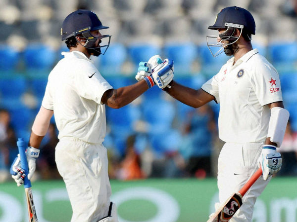 Murali Vijay and Cheteshwar Pujara are at the crease Murali Vijay and Cheteshwar Pujara are at the crease