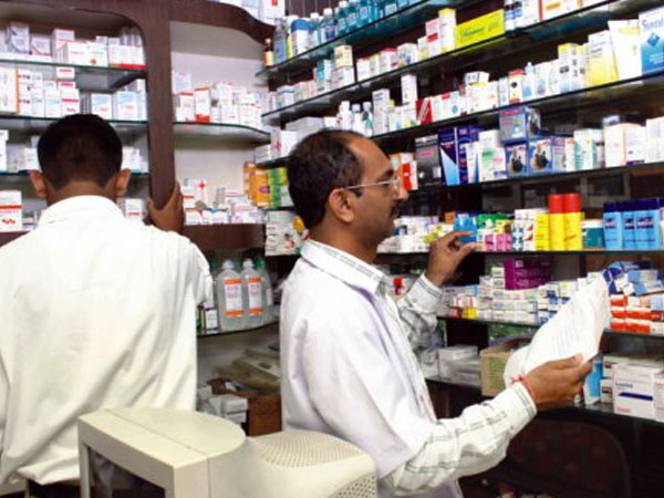 Govt hospitals, pharmacies in Government hospitals accepting old notes for buying medicines with doctor's prescription.