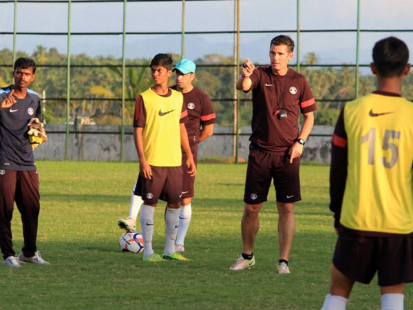 India U-17 coach Nicolai Adams (centre) India U-17 coach Nicolai Adams (centre)