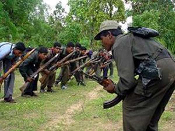 Naxalites trying to exchange notes Naxalites trying to exchange notes