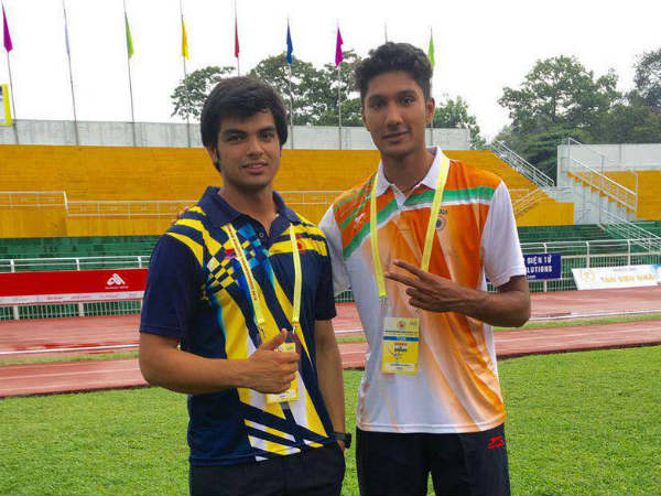 File photo: Tejaswin Shankar (right) with javelin thrower Neeraj Chopra. Photo from JSW Sports Twitter page File photo: Tejaswin Shankar (right) with javelin thrower Neeraj Chopra. Photo from JSW Sports Twitter page