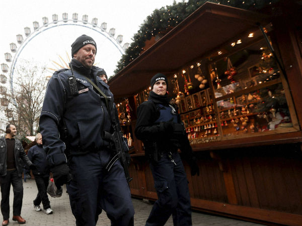 Berlin attack prompts high security in US cities for holiday Berlin attack prompts high security in US cities for holiday